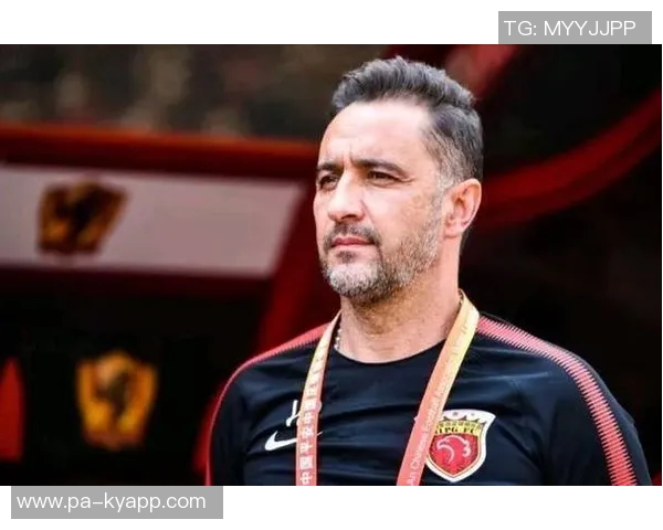 森林队本赛季迎来第四位主教练佩雷拉成热门人选引发关注