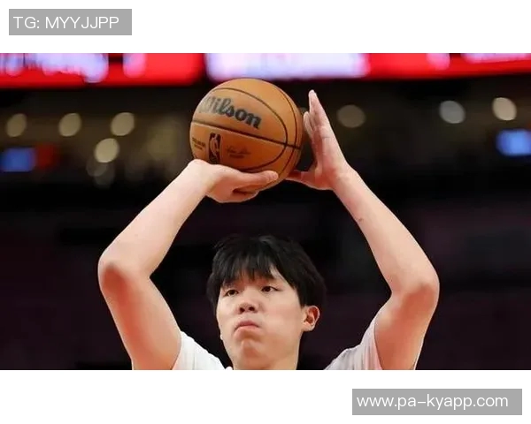 杨瀚森在篮下对抗能力不足前场篮板和挡拆时易遭犯规困扰